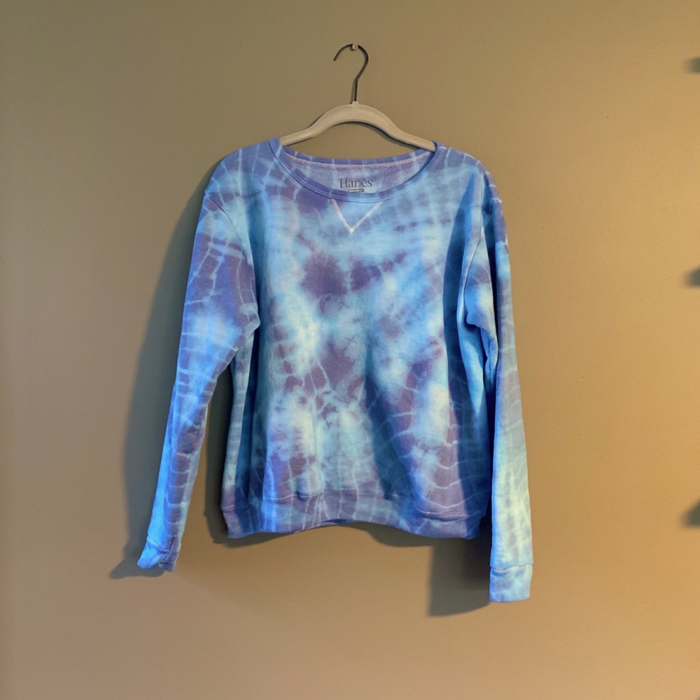 Blue tie dye sweatshirt